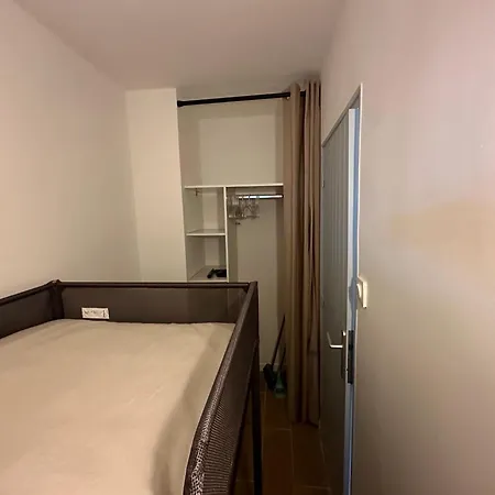 A 2 Min De La *